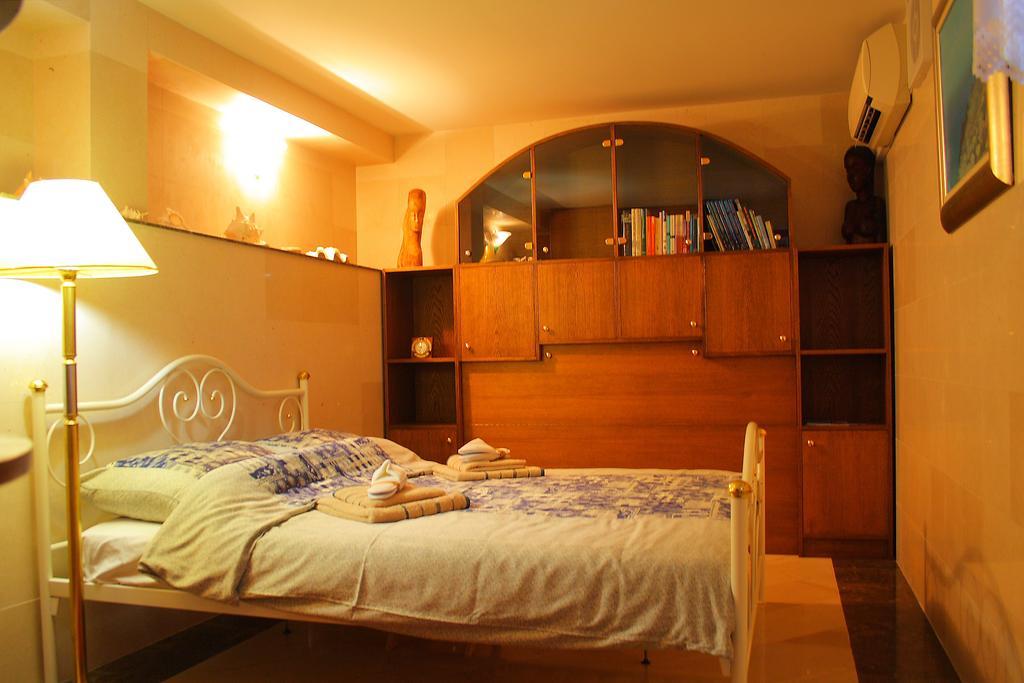 Holiday Home Olea - Sun, Sea, Sport & Comfort Splitska Room photo