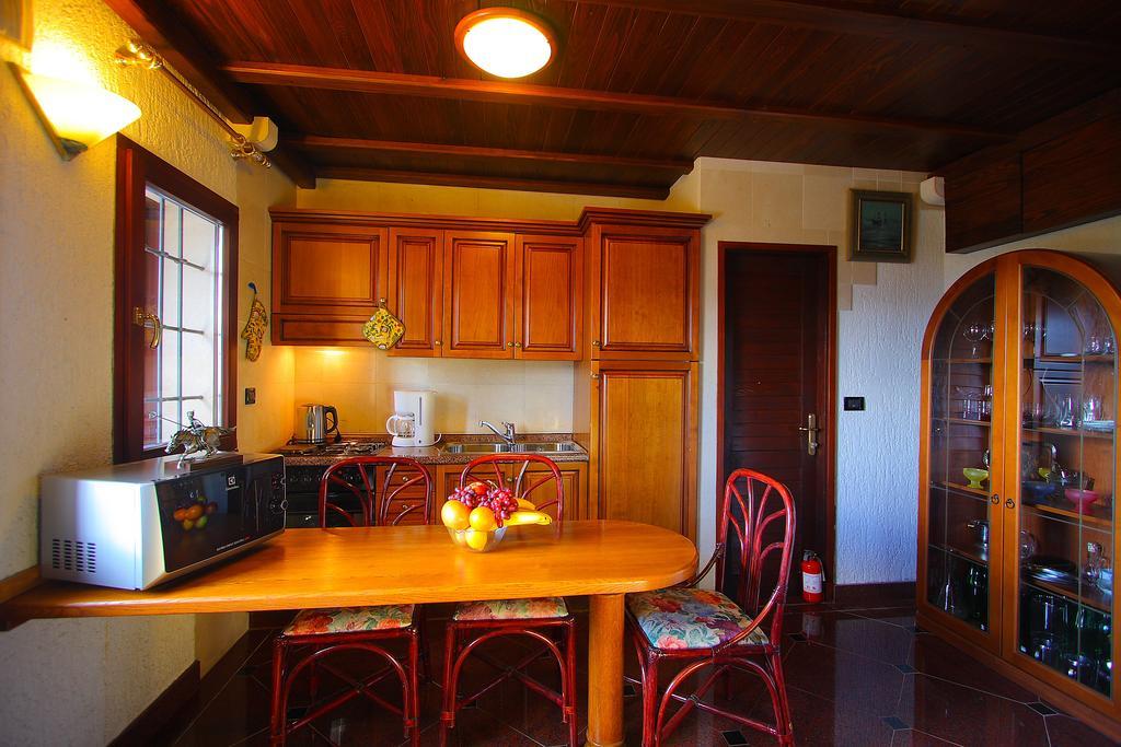 Holiday Home Olea - Sun, Sea, Sport & Comfort Splitska Room photo